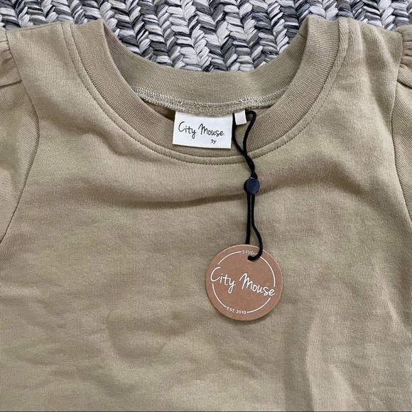 City Mouse Studio puff sleeve toddler sweatshirt brand new light olive green 3T - Picture 2 of 2